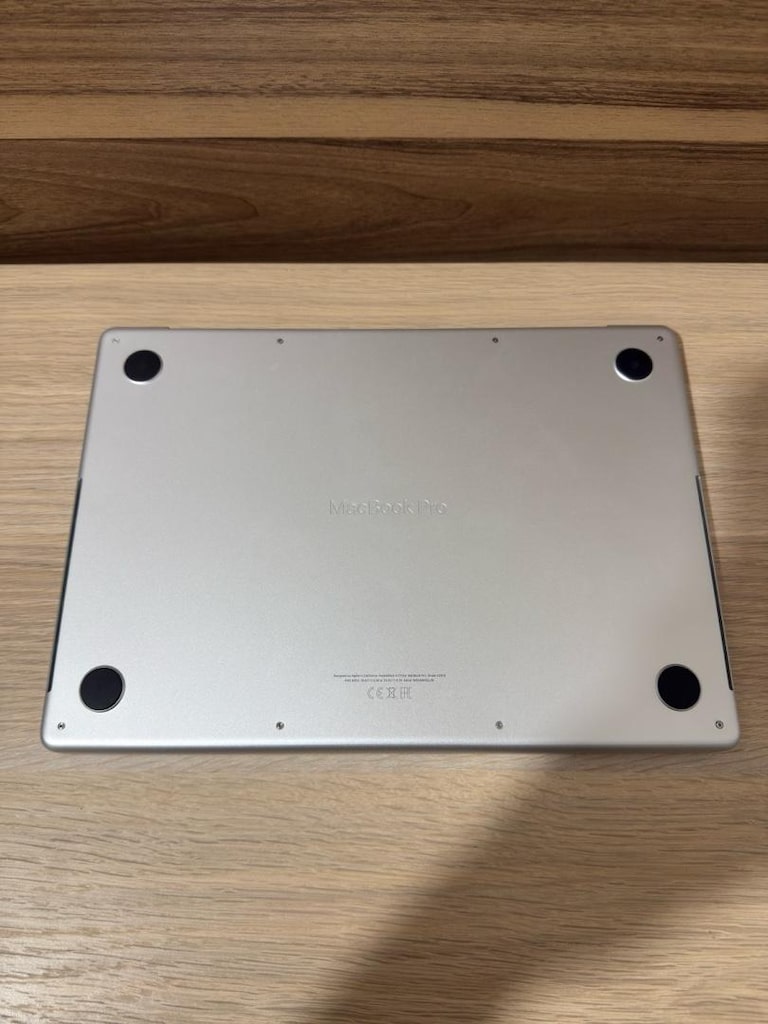 MacBook Pro / M3 / 14 inç / 16 GB Ram / 512 GB Ssd - 8