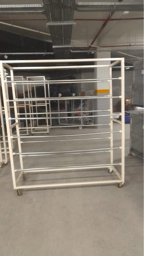 İKİNCİ EL TEKERLEKLİ ENDÜSTRİYEL KUMAŞ STANDI TÜL STAND 184x70x236CM H
