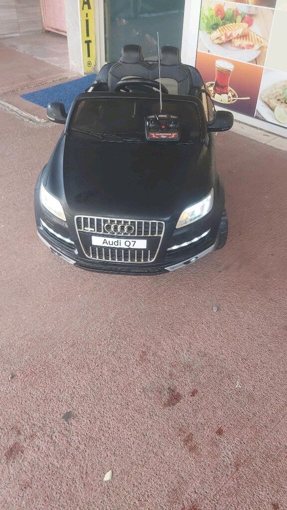 akülü araba Q7 - 2