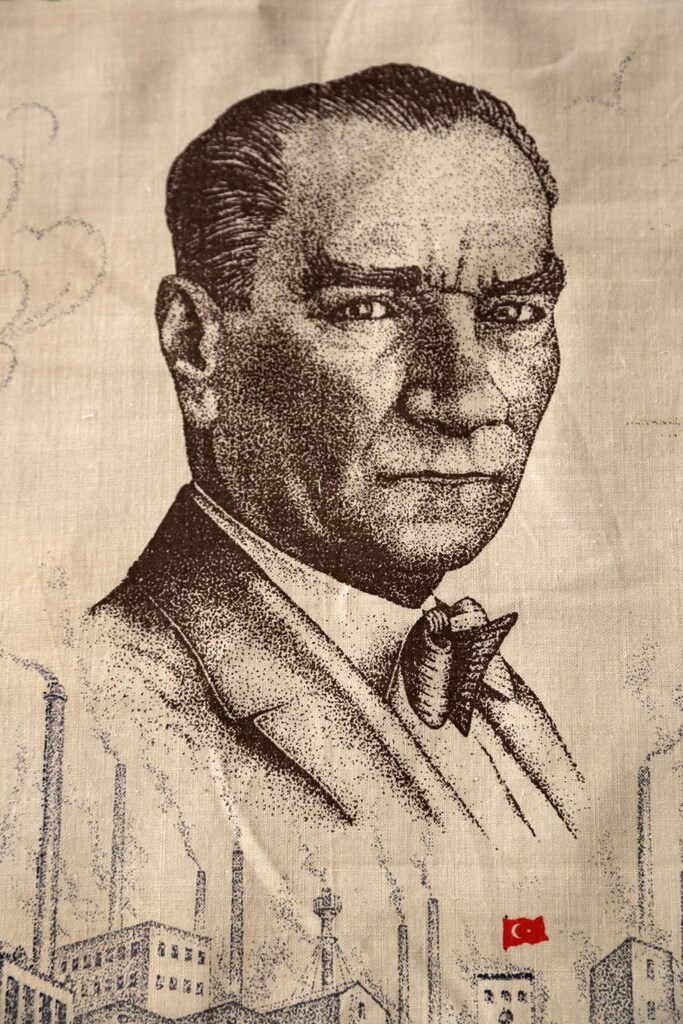 Antika 1981 Tarihli Bez Sümerbank Atatürk Takvimi - 2