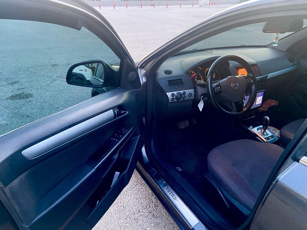 Opel Astra 111 yıl - 3