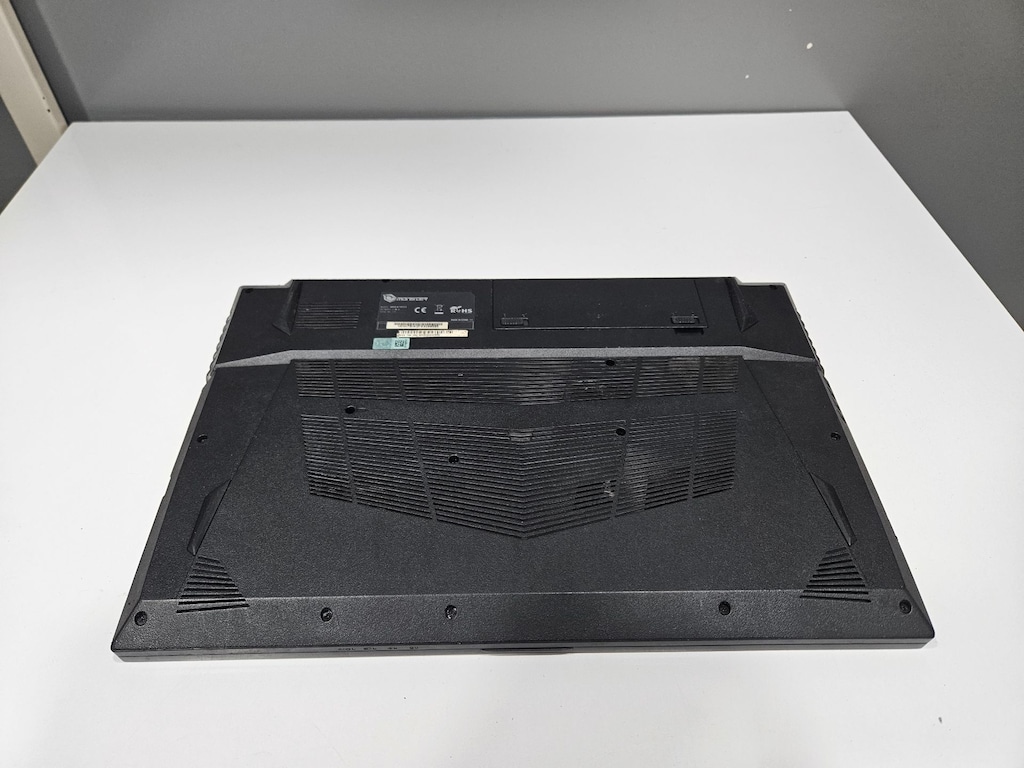 MONSTER İ7 11.NESİL+ BÜYÜK EKRAN 17.3 + 32 GB RAM + 1 TB SSD - 7