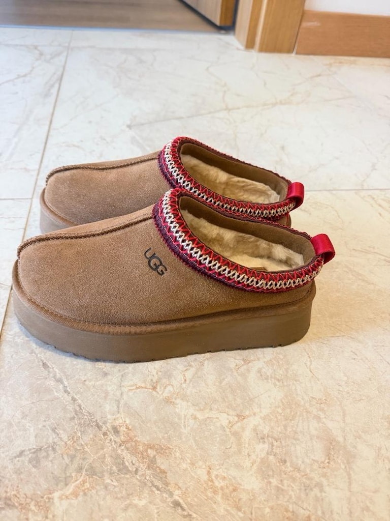 Ugg Tazz / Çok az giyilmiş, yeniden farksız! - 3