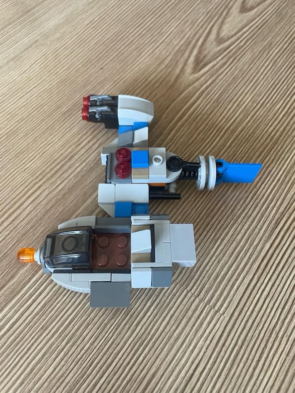 LEGO Star Wars 75195 Ski Speeder - 2