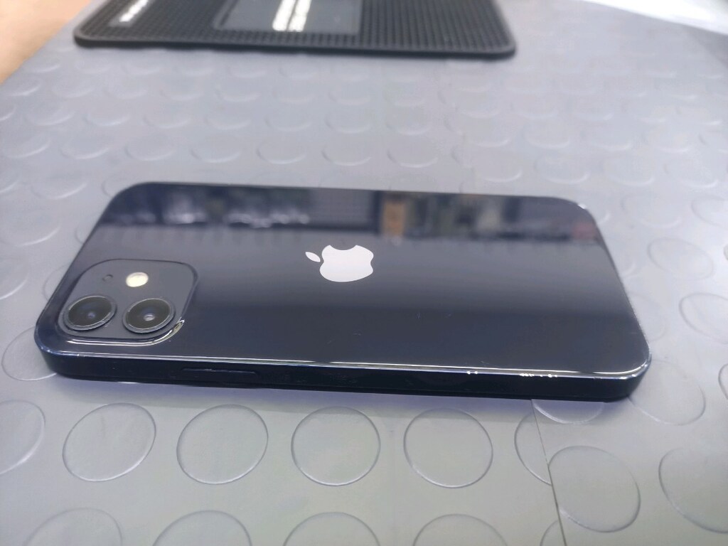 iPhone 12 - 2