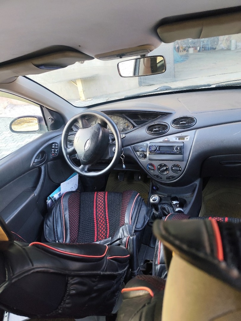 Ford focus 2005 model - 4