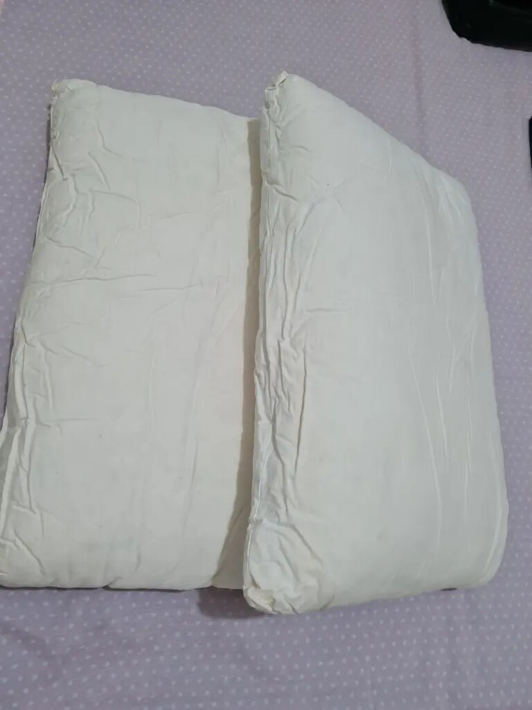 SIFIR iki adet pamuk yastık.Tanesi 250tl - 3