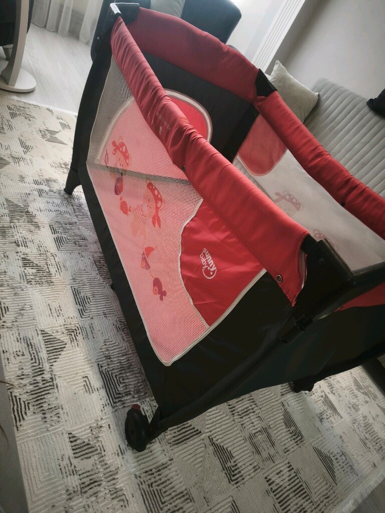 Dönenceli Cibinlikli Park beşik Sunny baby marka ebebekten alınmıştır. - 2