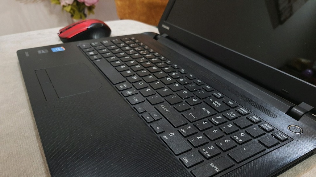 Sayfama Bakın... Tertemiz ince kasa Toshiba- Yeni PiL - SSD Diskli - 4