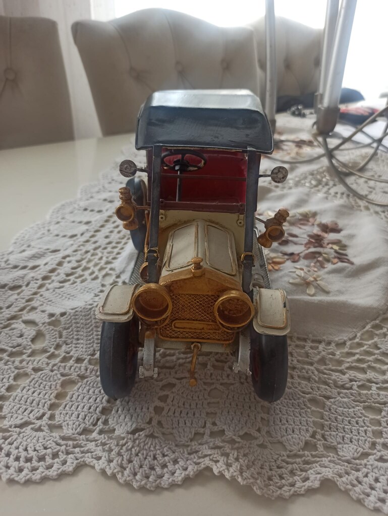 EL YAPIMI DEKORATİF METAL MODEL ARABA - 2