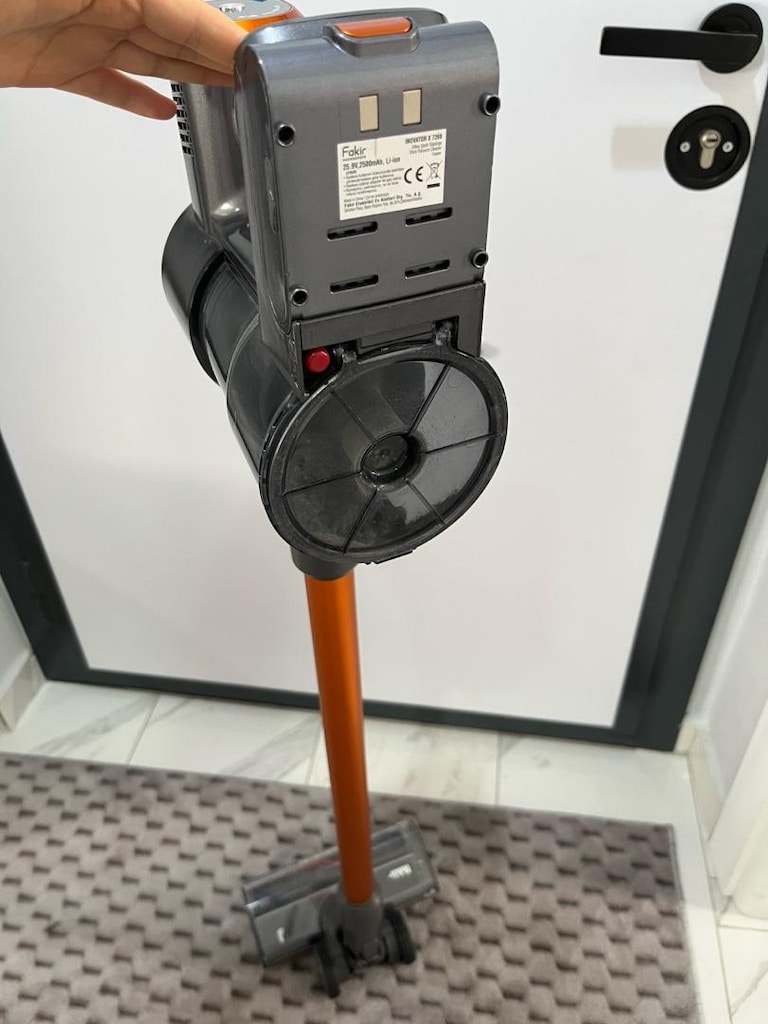 FAKİR İNOVATOR x 7272 ŞARJLI DİKEY SÜPÜRGE-Temiz ve sorunsuz - 9