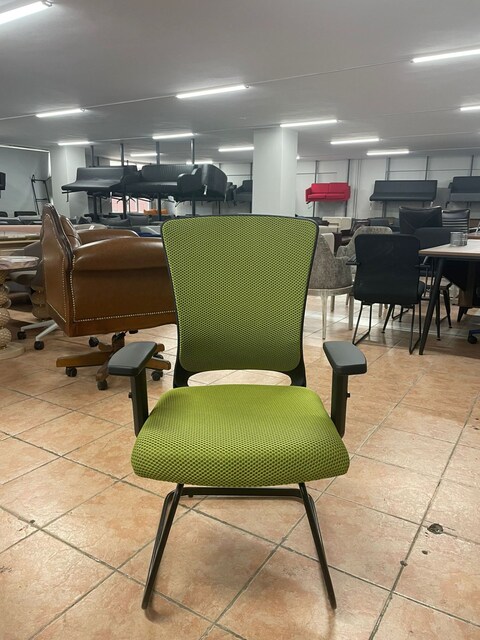 KLAS OFİS ÜSKÜDAR ÇELİKEL YEŞİL RENK BEKLEME KOLTUĞU SIFIR ÜRÜN