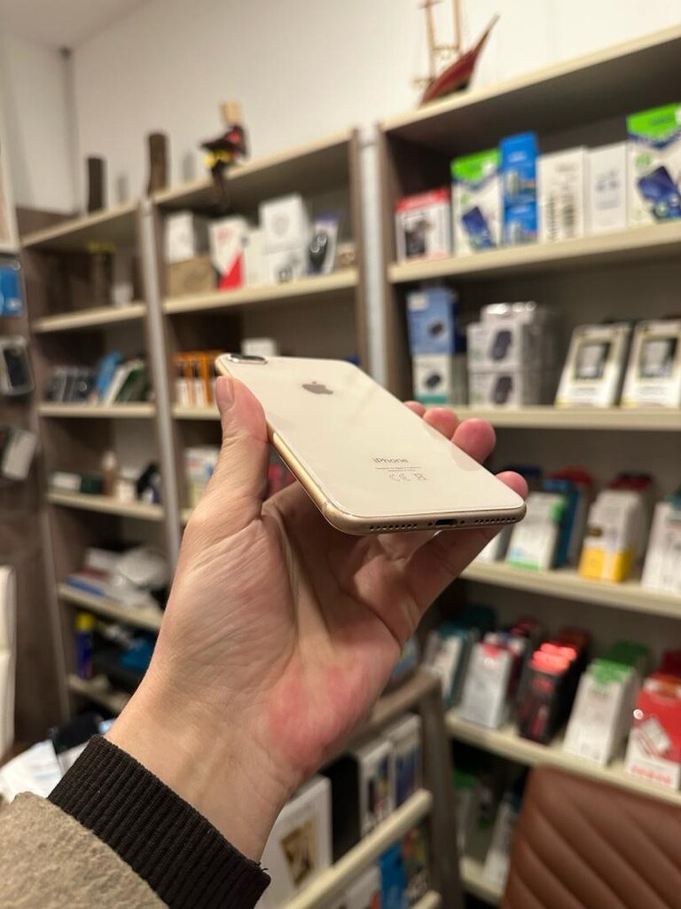 8 plus 64 gb temiz işlemsiz chz tr pil 100 yeni kzmtik 10/9 - 2