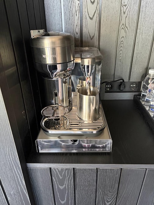 NESPRESSO VERTUO CREATİSTA 7 AY ÖNCE ALINMIŞTIR