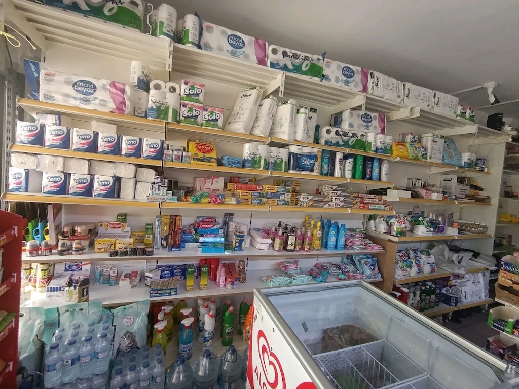 market - 8