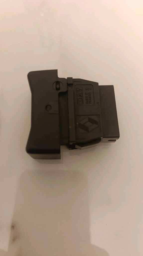 RENAULT 21 ARKA CAM REZİSTANSI DÜĞMESİ (ÇIKMA ORJİNAL PARÇA) - 2