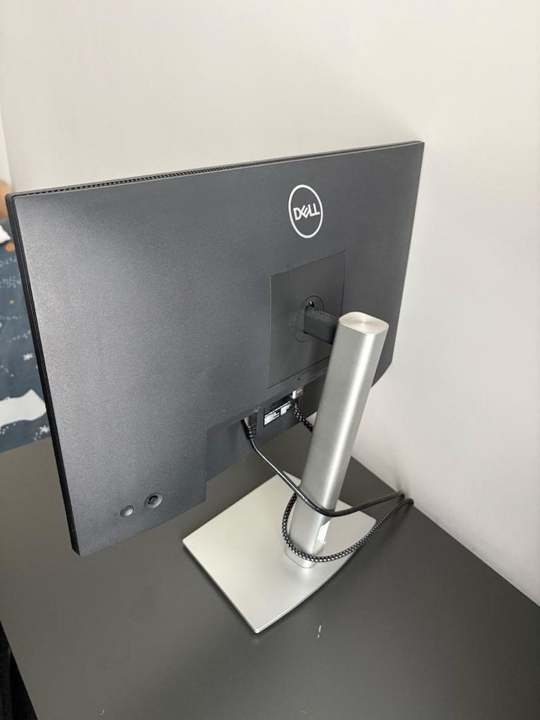 Dell P2423D 24" 2K QHD IPS Pivot Monitör – Hatasız - 3