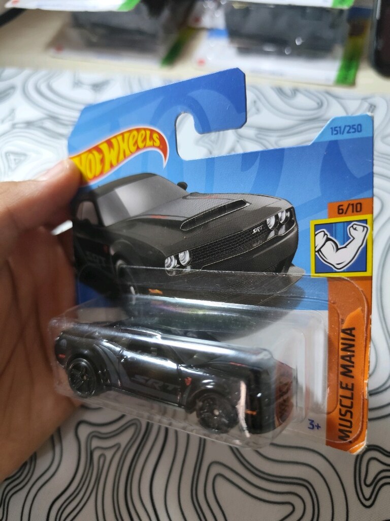 Hot Wheels 18 Dodge Challenger SRT Demon - 2