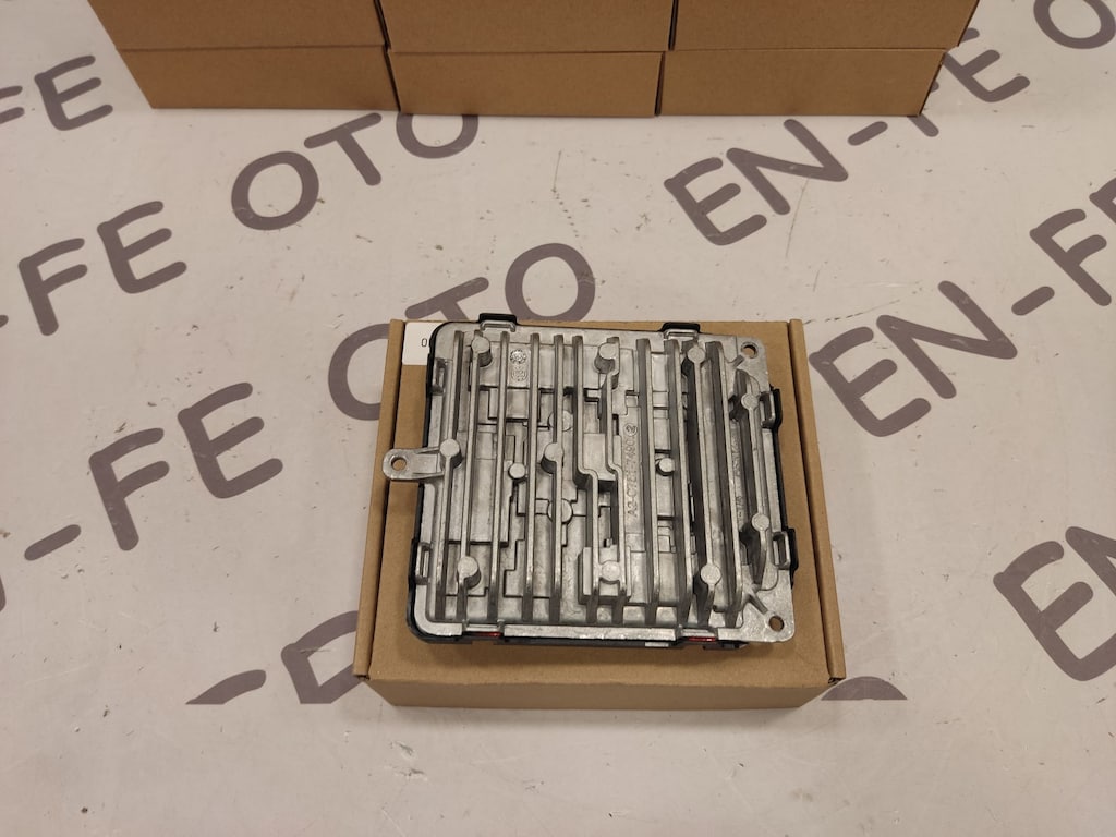 VOLVO XC60 XENON LED FAR BEYNİ 31427787 - 3