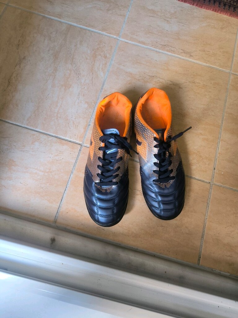 Halı saha spor ayakkabı