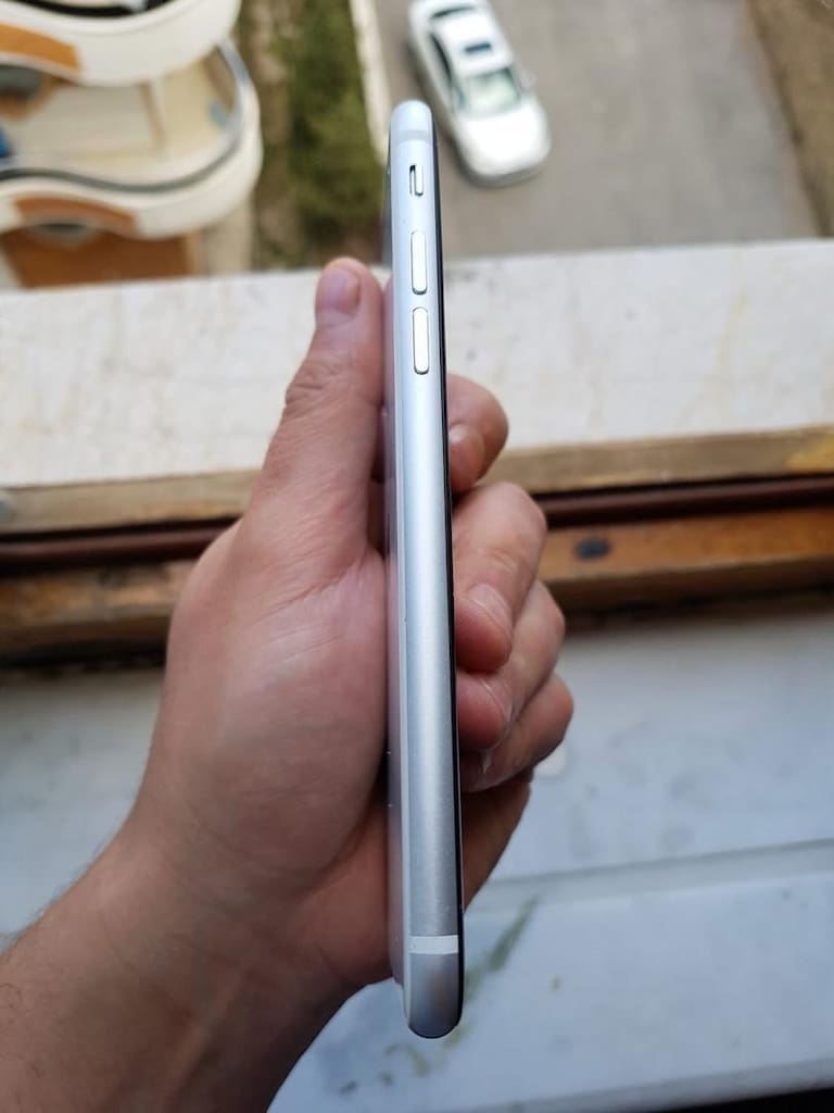 ilk sahibinden 128 gb iphone se 2020 - 4