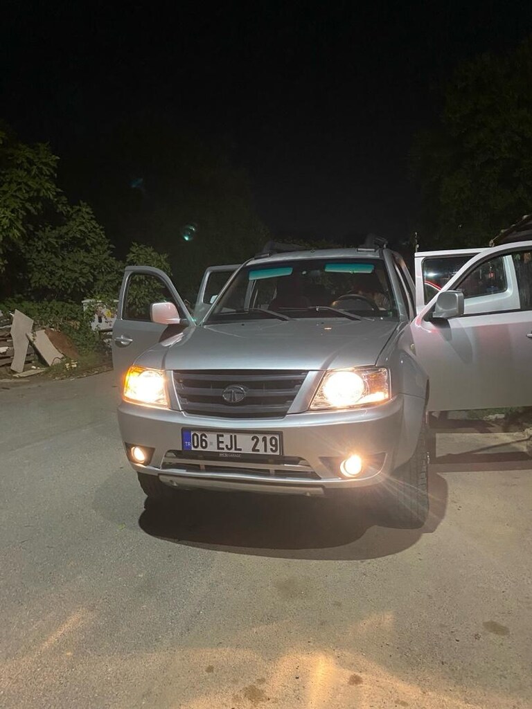 TATA EXNON 2010 model 4x4 manuel - 6