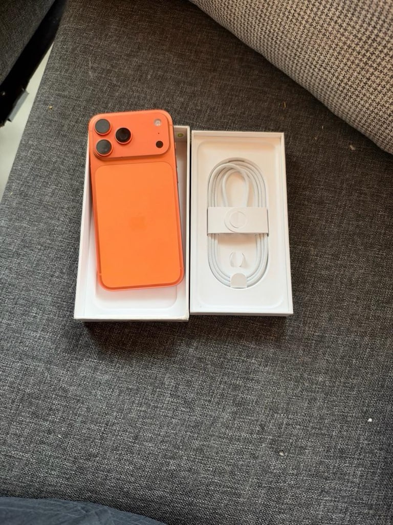 iPhone 17 Pro Max 256 Gb Sıfır Gibi - 5