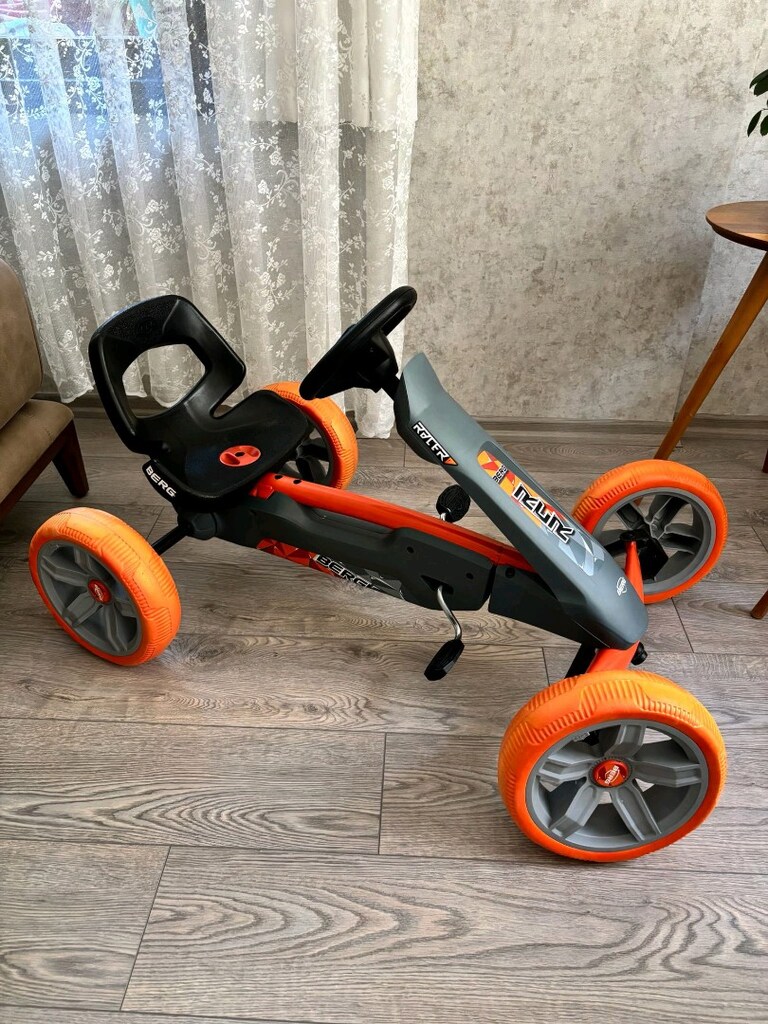 BERG Reppy Racer pedallı go-kart modeli 2 ile 6 yaş arası çocuk uyumlu - 12