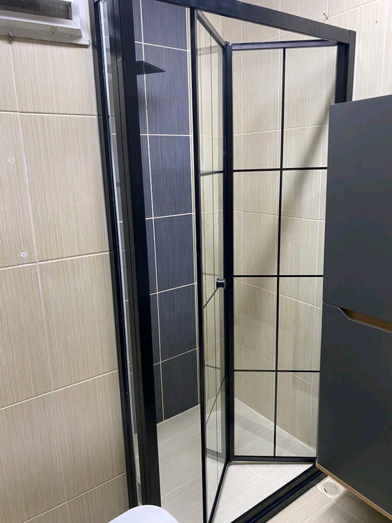 DUŞAKABİNDE FIRSAT - 13