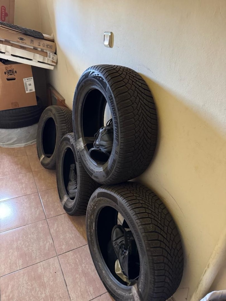 hiç kullanılmamış bridgestone kış lastiği - 6