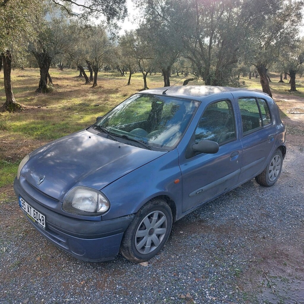 Bayan Öğretmenden Clio RTE 2000. Otomatik Vites - 6