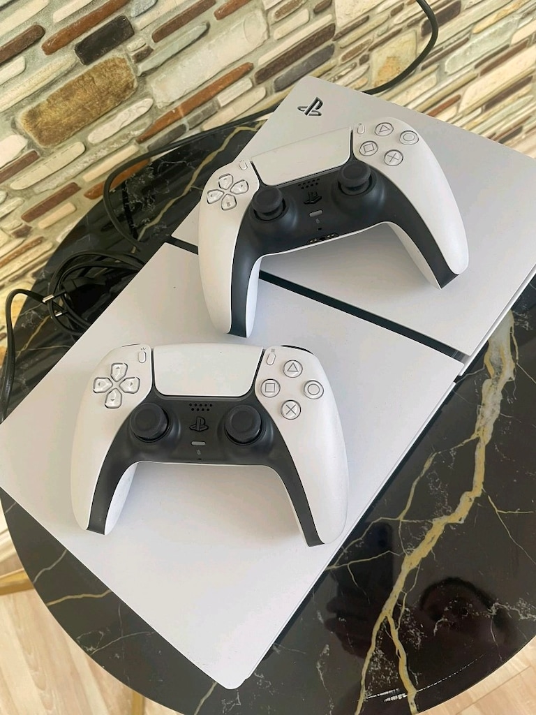 PS5 Digital Edition satılık Acill