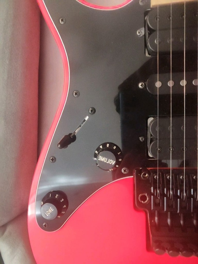 IBANEZ Genesis RG550-RF RG Road Flare Red Elektro Gitar ve CODE50 - 4