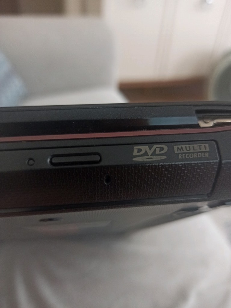 ASUS CORE İ 3 - 6