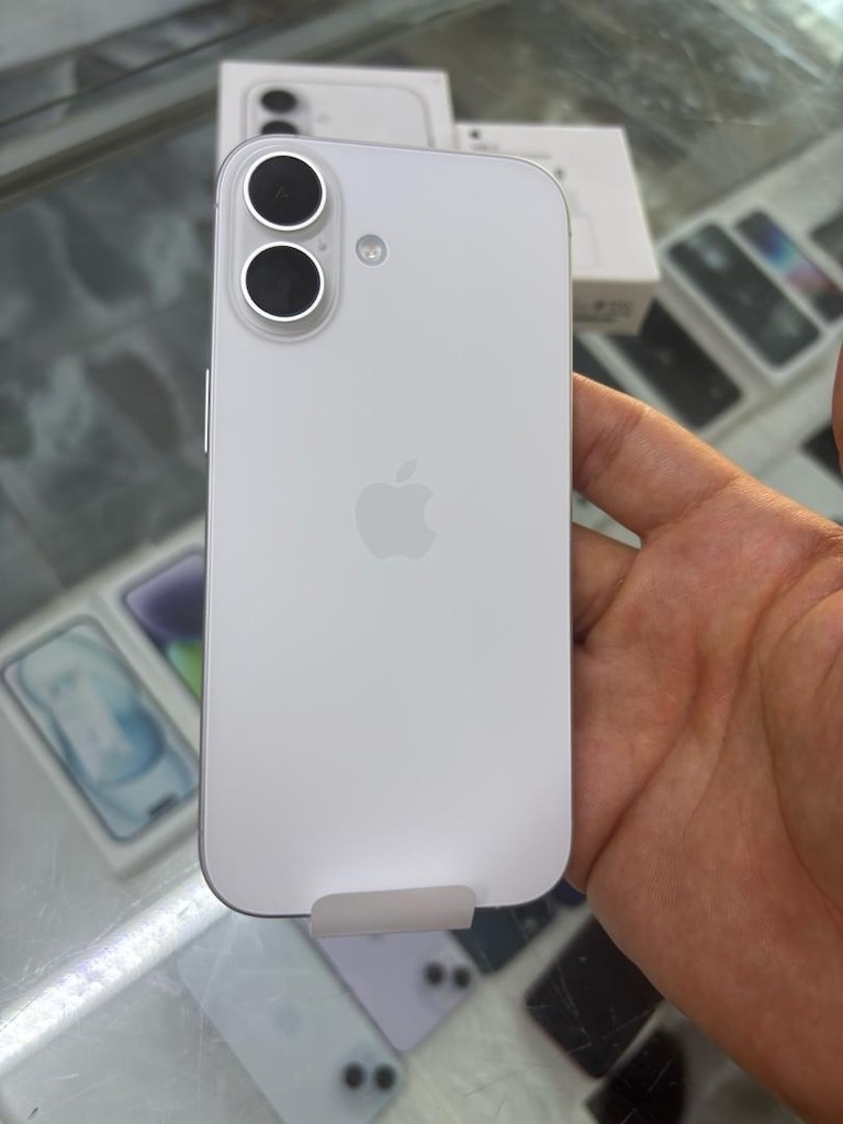 MÜHENDİSCELL’DEN YURTİÇİ İPHONE 17 256 GB SIFIR BEYAZ - 3