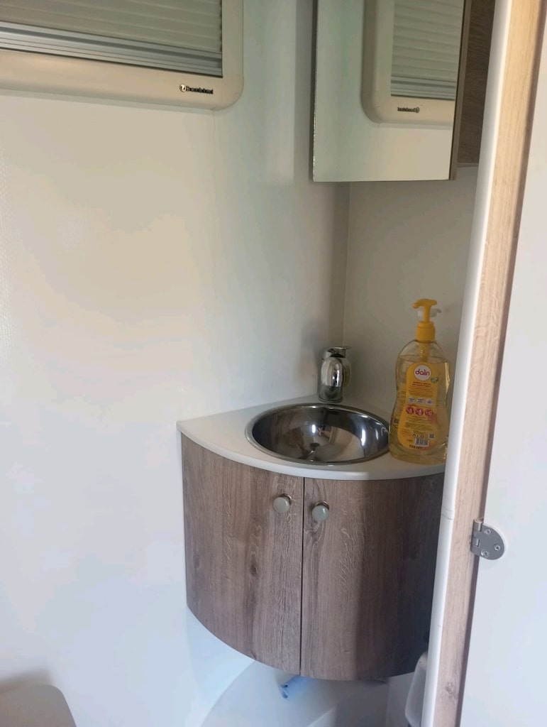 CTP Malzemeden Yapılmış Karavan - 6