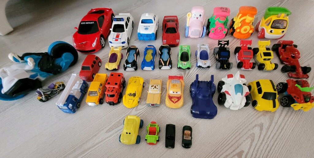 Plastik Oyuncak Araba - 2