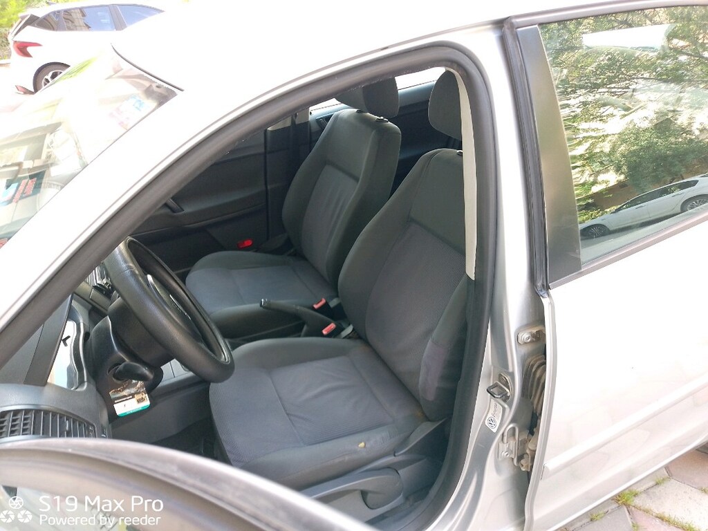 Volkswagen Polo - 2