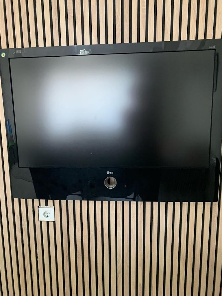 42 İnç (106 Ekran) LG TV - Full HD / Sorunsuz Tam Çalışır Durumda - 3