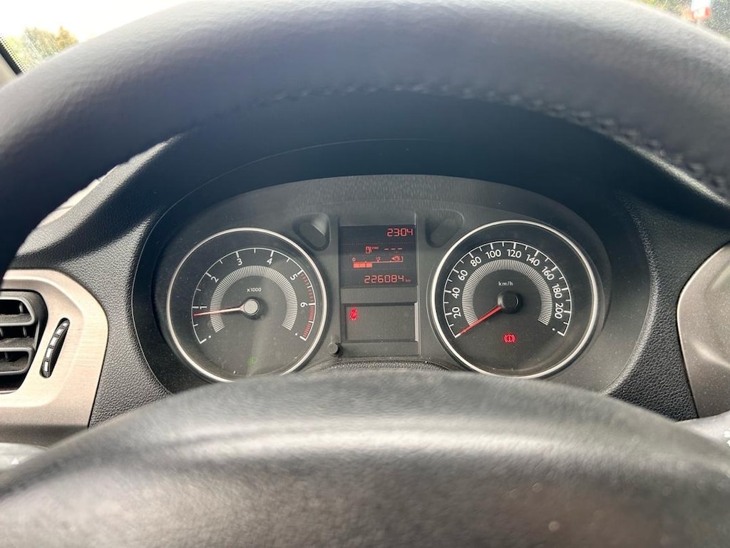 2016 MODEL / HATASIZ DEĞİŞENSİZ FULL ORJİNAL / 1.6 HDI ACTIVE - 3
