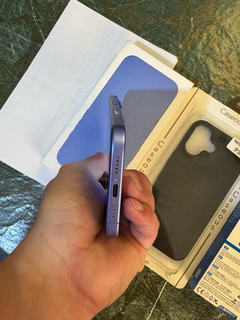 iPhone 16 kutu faturalı Cizik vs yok - 3