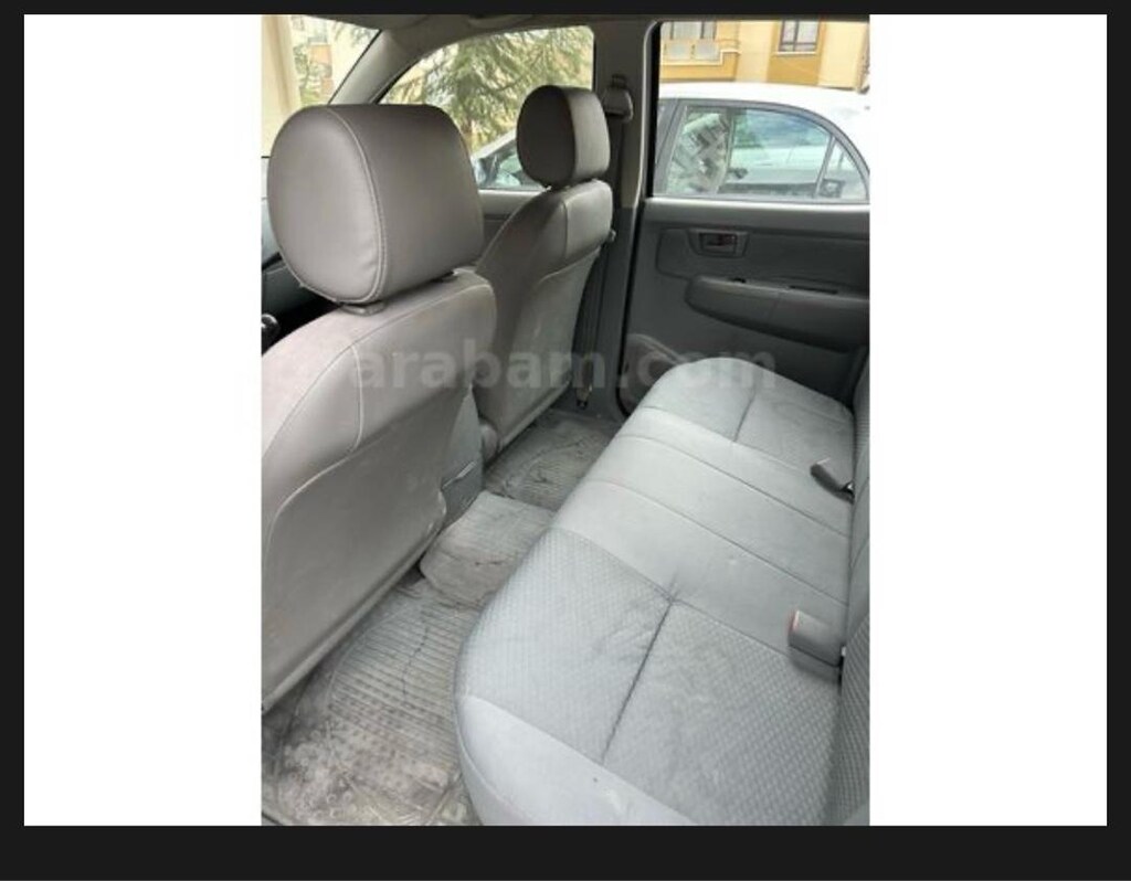 Toyota Hilux 2011 4*2 - 5