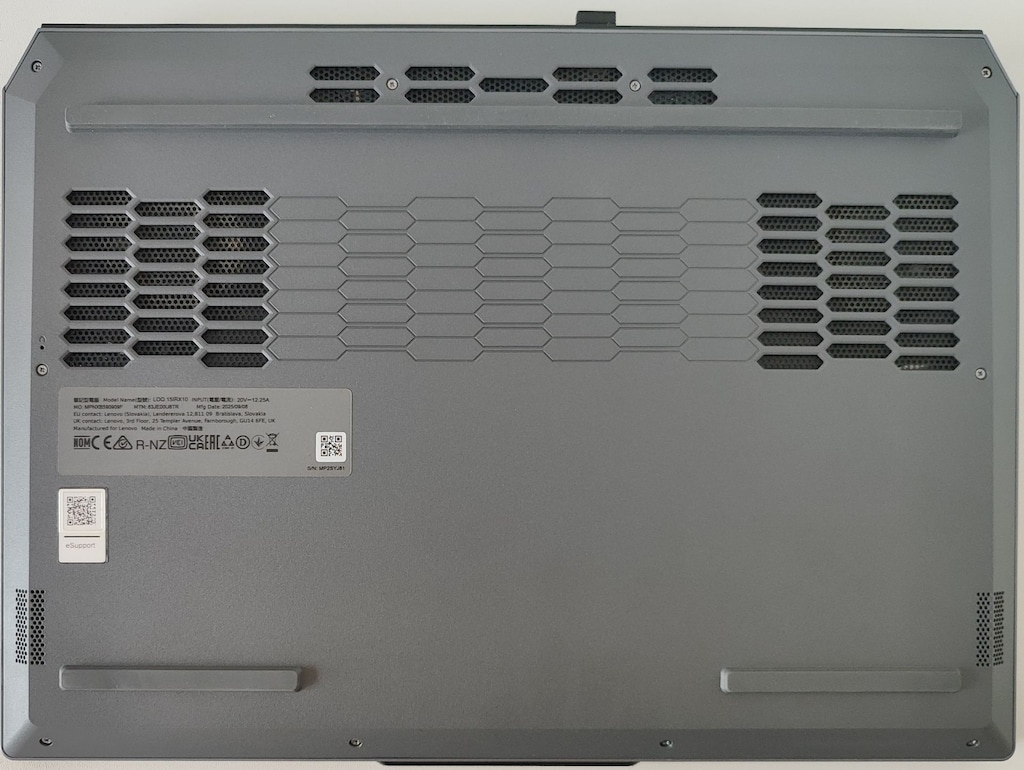 LENOVO LOQ 15IRX10 | i7-13700HX RTX 5050 8GB 32GB RAM 2TB SSD - 2