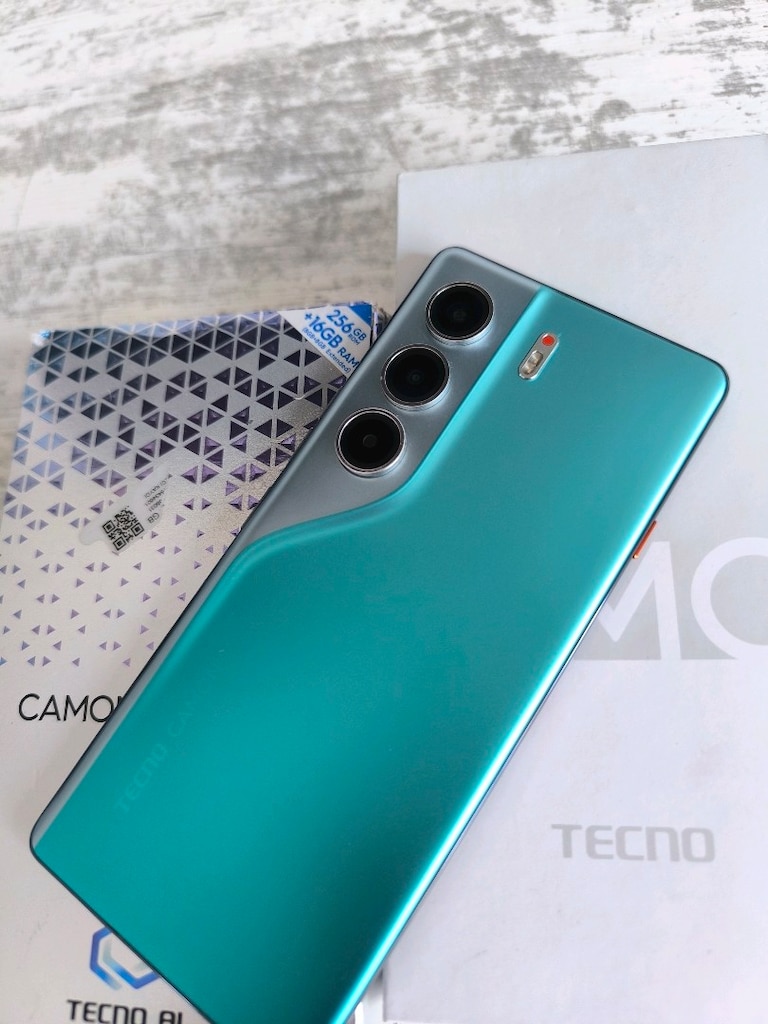 TECNO CAMON 40 PRO 5G 256GB!!! - 2