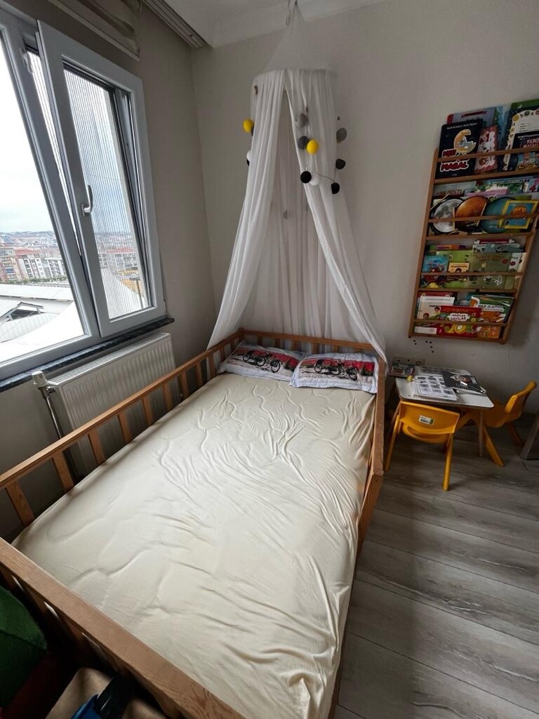 ACİL1,5 kişilik montessori yatak , yatak çerçevesi , çocuk masası , - 4