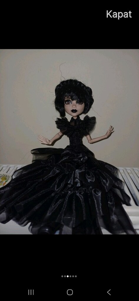 Monster High Wednesday Balo Elbiseli Bebek - 2