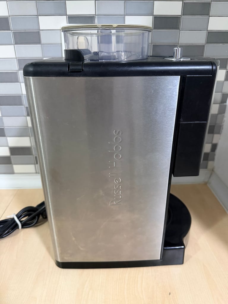 RUSSELL HOBBS KAHVE MAKİNASI - 4