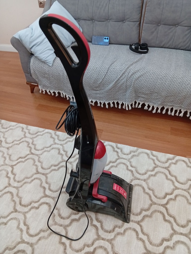 Az Kullanılmış Kiwi Halı Yıkama Makinesi - 2.000 TL - 2