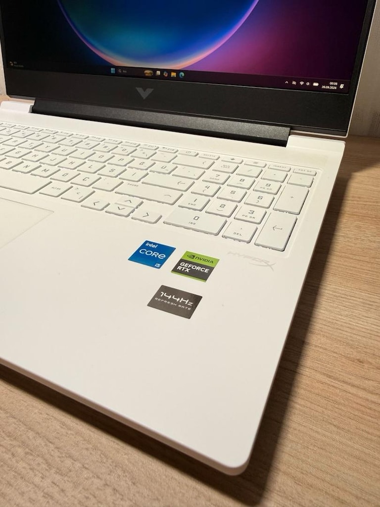 Şık Beyaz HP Victus 16 | i5-14500HX | RTX 4050 6GB | 16GB DDR5 1TB SDD - 12