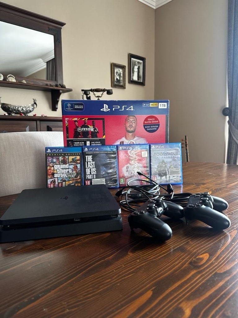 Ps4 Slim 1Tb Kutulu+2kol+Gow Ragnarök,The Last Of Us Part2,Gta5